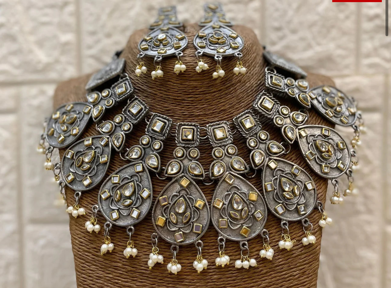 German set choker